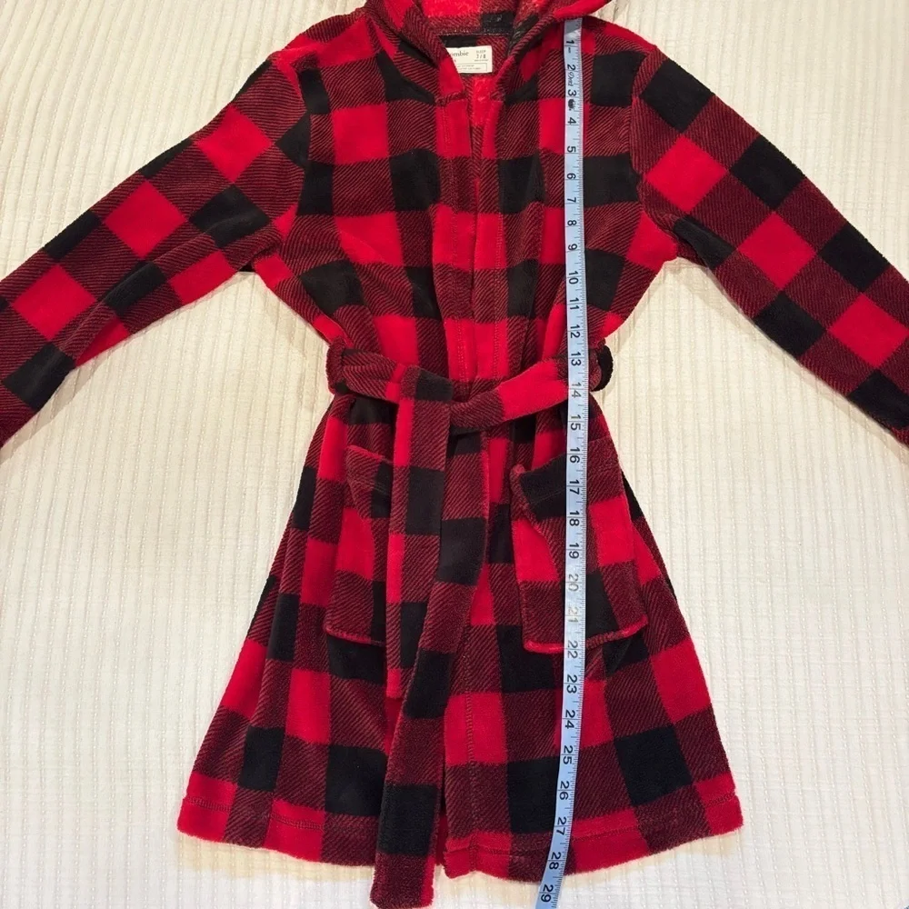 Abercrombie Kids Sleep Red Black Buffalo Plaid Fuzzy Hooded Robe Unisex Size 7/8